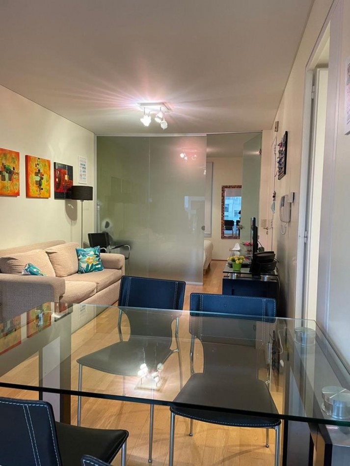 Excelente Monoambiente dividido. 8vo Piso contrafrente vistas abiertas. Se alquila amoblado. Edif con amenities
