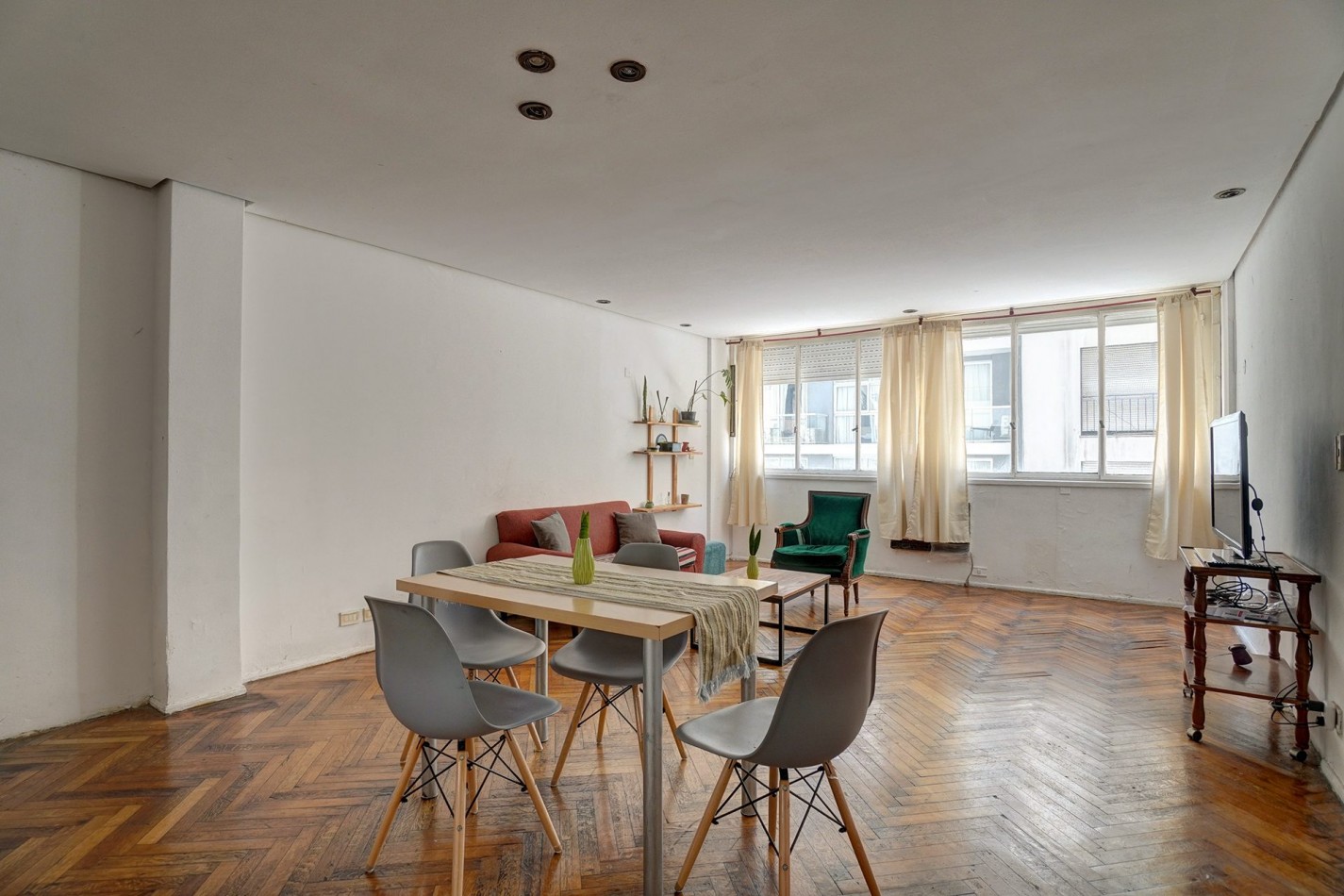 Venta- 3 Ambientes de 90 m² en Pleno Centro | Rodriguez Peña | Mucho Espacio para Vivir