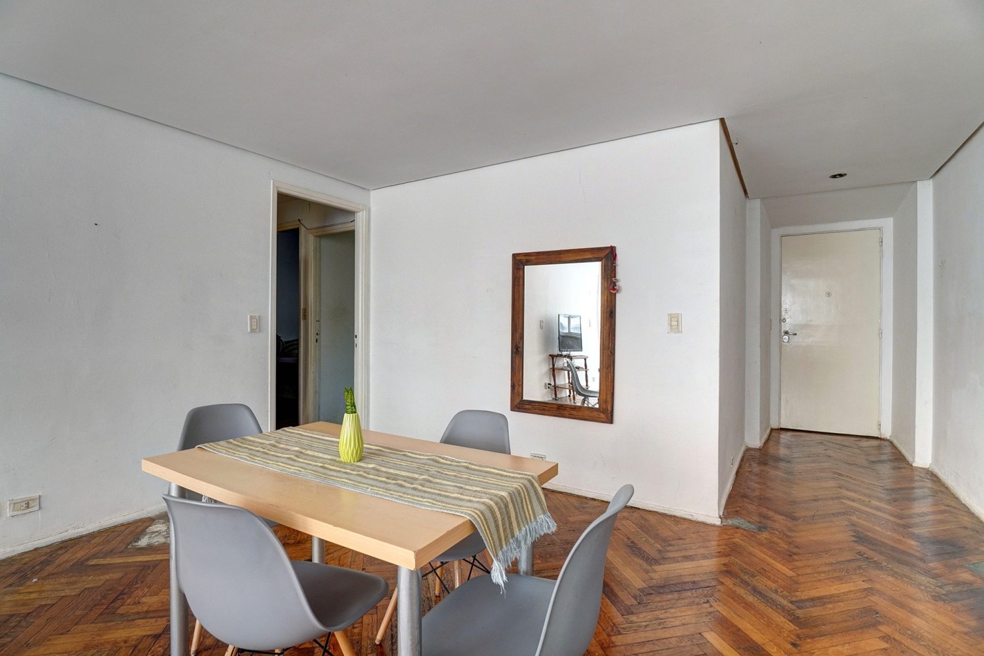 Venta- 3 Ambientes de 90 m² en Pleno Centro | Rodriguez Peña | Mucho Espacio para Vivir