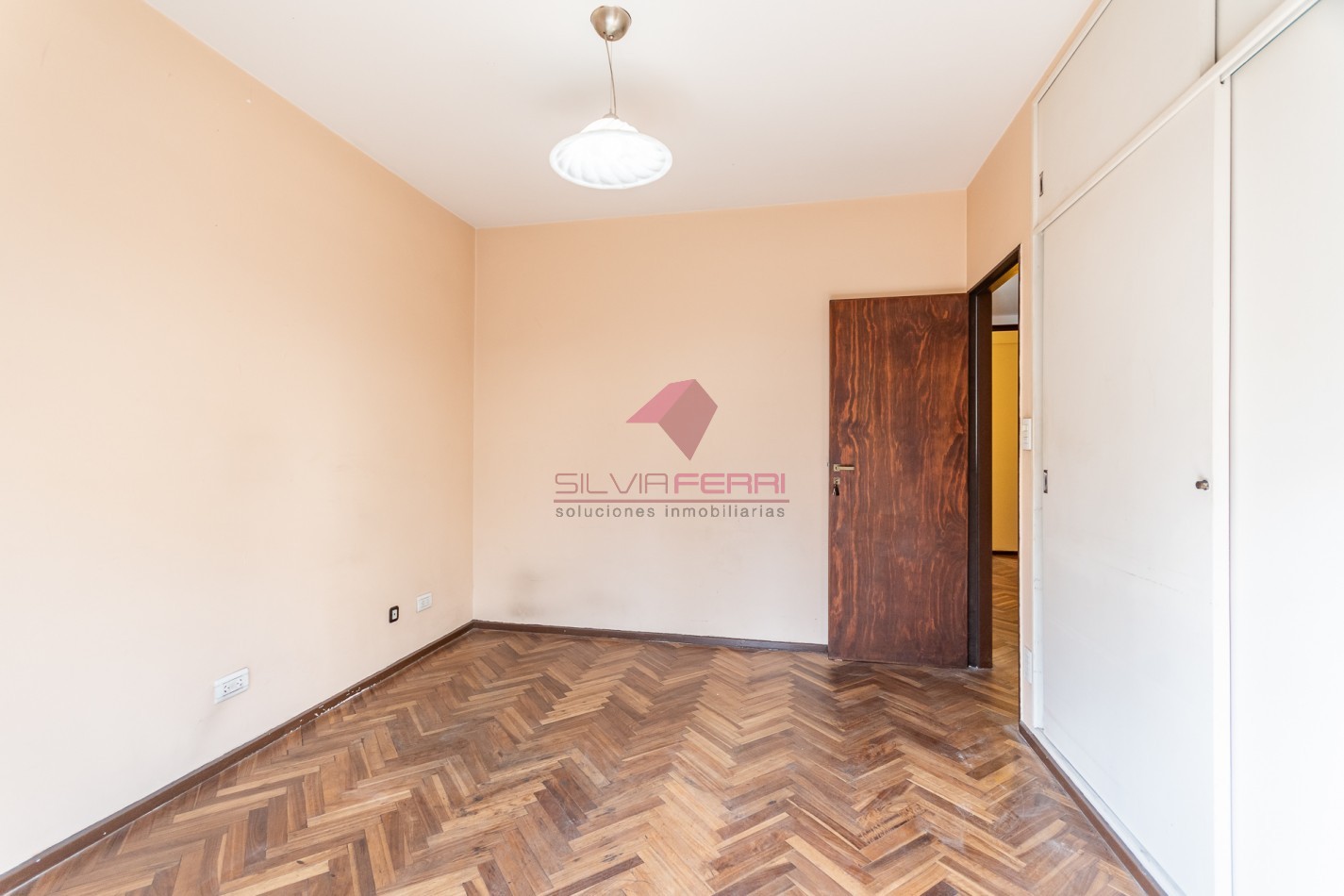 VENTA 3 AMBIENTES CON DEPENDENCIA, BALCON CORRIDO- SAN CRISTOBAL - APTO CREDITO