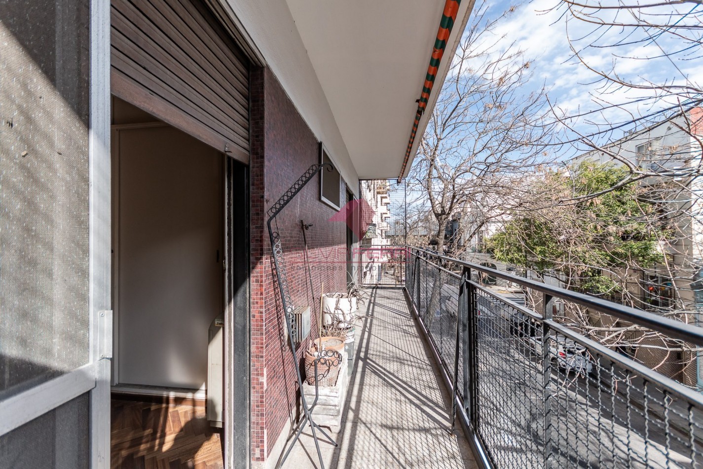 VENTA 3 AMBIENTES CON DEPENDENCIA, BALCON CORRIDO- SAN CRISTOBAL - APTO CREDITO