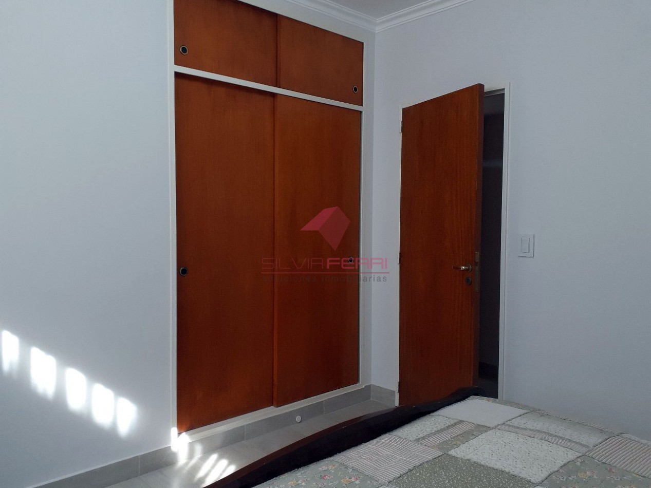 3 ambientes + cochera con amplio balcon. Impecable!!