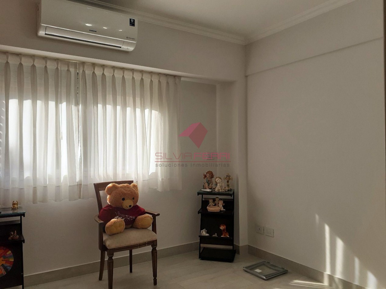 3 ambientes + cochera con amplio balcon. Impecable!!