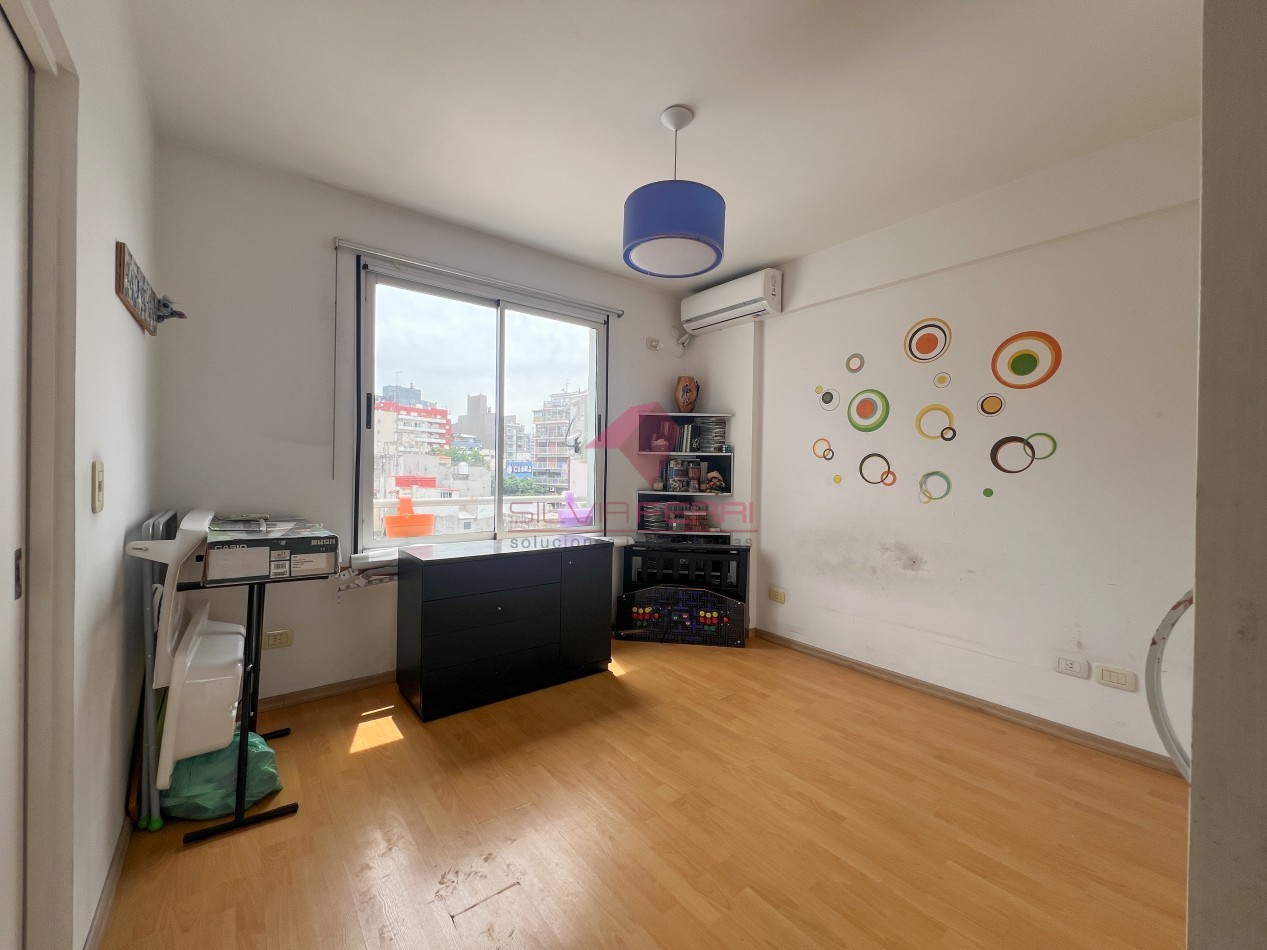 Semipiso de 2 ambientes apto prof.  c/ balcon al frente - Subte Linea B Echeverria