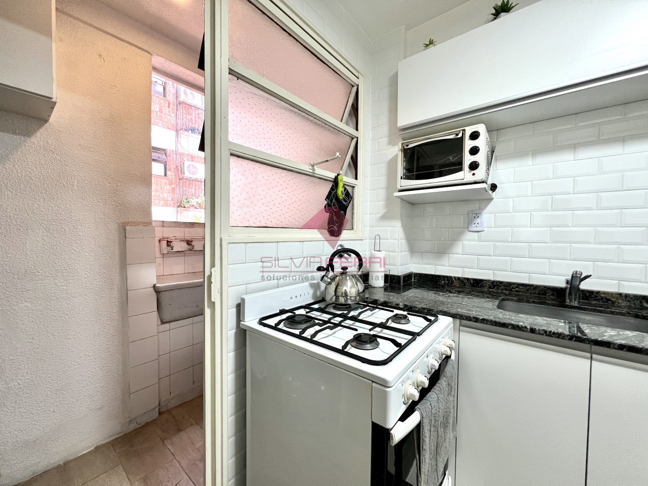 Venta departamento 2 amb + baulera. Reciclado totalmente . 4to piso lateral. Ubicado en el limite entre Colegiales y Belgrano