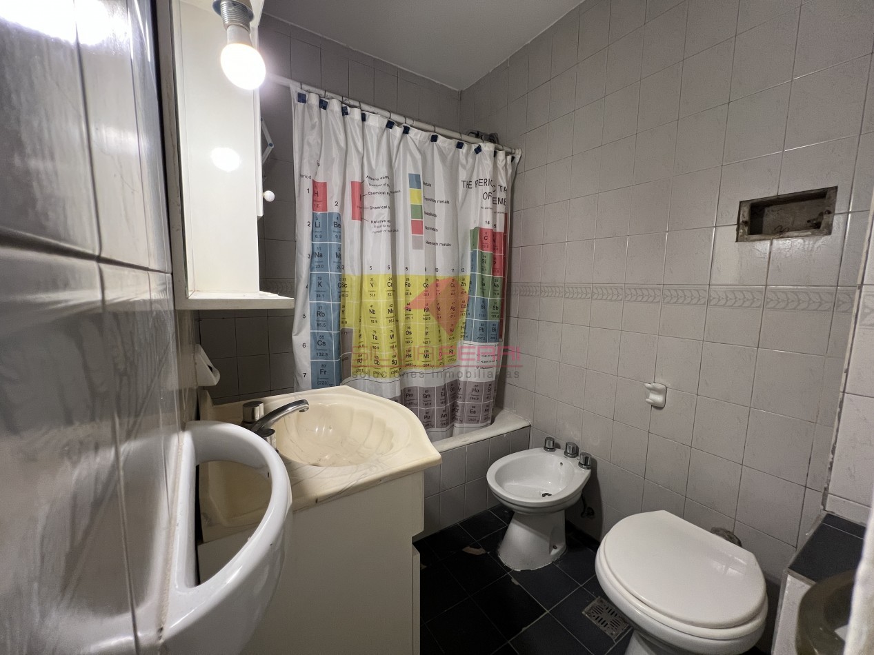 2 Ambientes - Apto Profesional y Apto Credito - Segundo Piso por Escalera