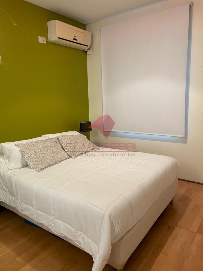 Excelente Monoambiente dividido. 8vo Piso contrafrente vistas abiertas. Se alquila amoblado. Edif con amenities