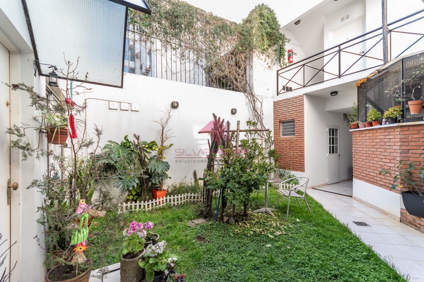 Venta 2 amb en duplex con balcon aterrazado y terraza propia en Villa Urquiza- Apto Credito 