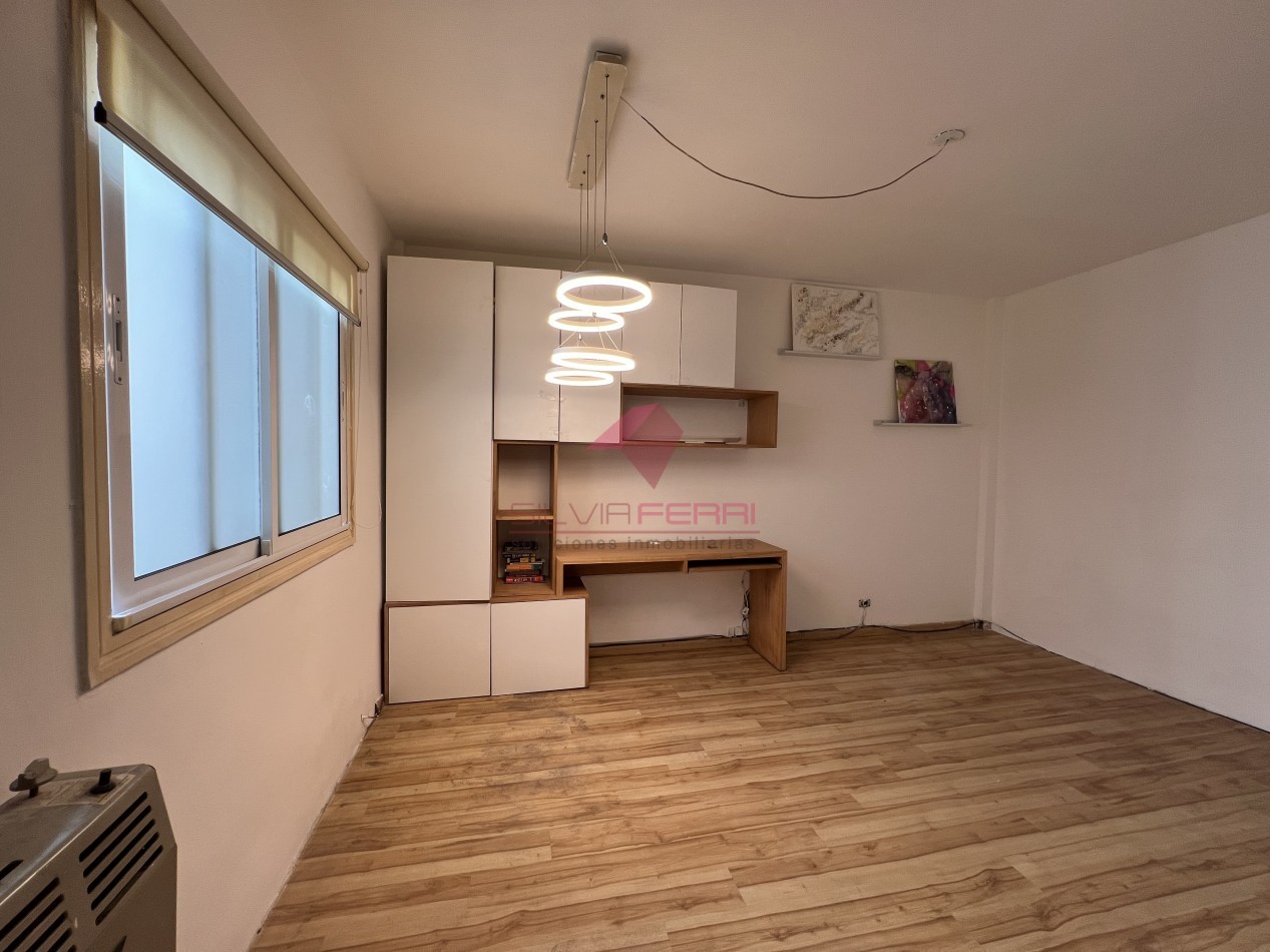 2 Ambientes - Apto Profesional y Apto Credito - Segundo Piso por Escalera