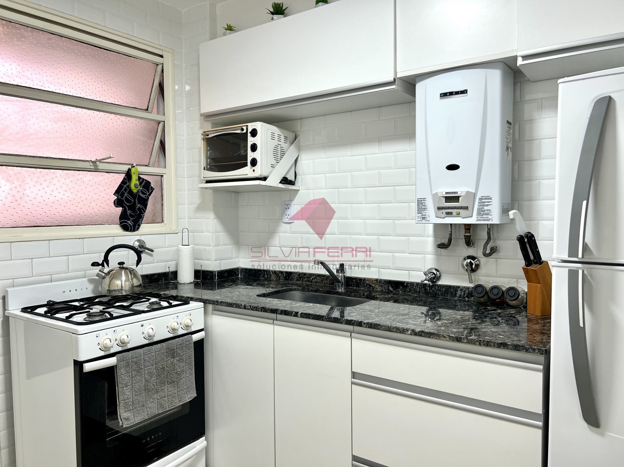 Venta departamento 2 amb + baulera. Reciclado totalmente . 4to piso lateral. Ubicado en el limite entre Colegiales y Belgrano