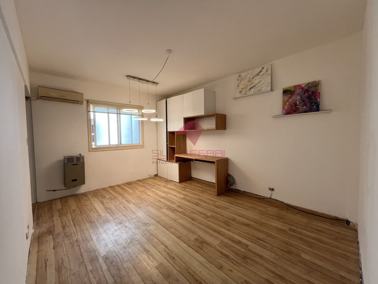2 Ambientes - Apto Profesional y Apto Credito - Segundo Piso por Escalera