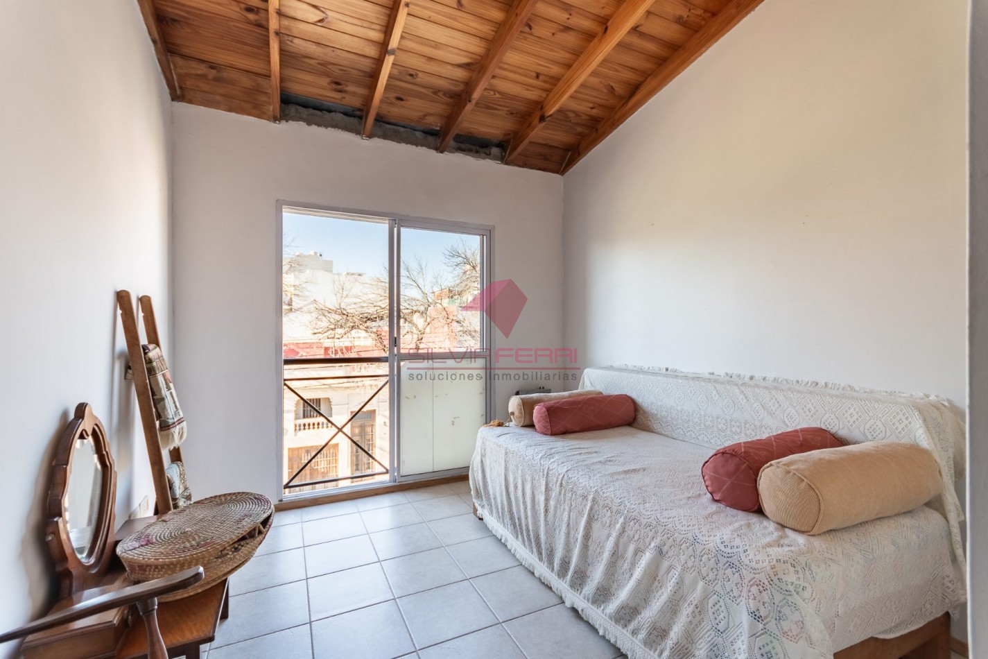 Venta 2 amb en duplex con balcon aterrazado y terraza propia en Villa Urquiza- Apto Credito 