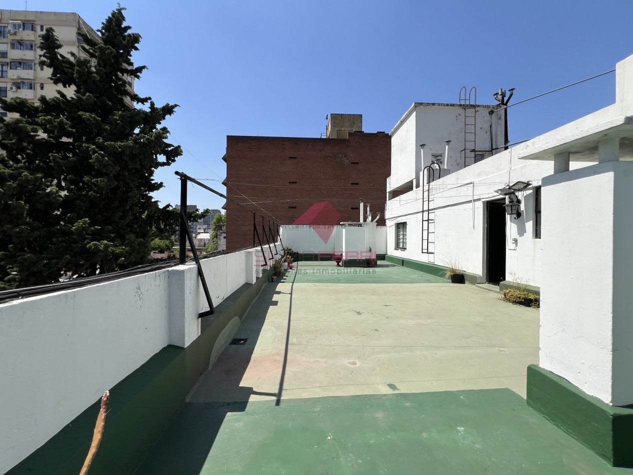2 Ambientes - Apto Profesional y Apto Credito - Segundo Piso por Escalera