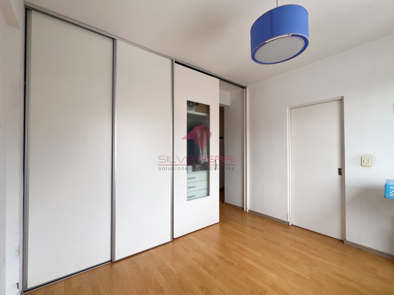 Semipiso de 2 ambientes apto prof.  c/ balcon al frente - Subte Linea B Echeverria