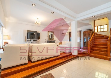 Venta Casa 6 ambientes con patio, parrilla y dos terrazas. Villa Devoto